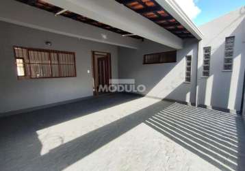 Casa residencial à venda, 3 quartos, 1 suíte, 2 vagas, santa mônica - uberlândia/mg