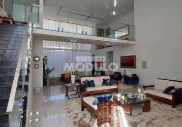 Casa residencial à venda, 4 quartos, 3 suítes, 3 vagas, santa mônica - uberlândia/mg