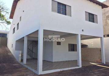 Casa comercial / residencial à venda, 3 quartos, 3 suítes, 8 vagas, cidade jardim - uberlândia/mg