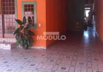 Casa residencial à venda, 4 quartos, 1 suíte, 2 vagas, granada - uberlândia/mg