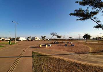 Terreno de esquina no praça alto umuarama