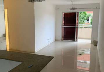 Apartamento a venda no colina de piatã com 3 quartos e armários 81 m²