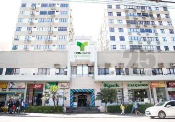 Sala comercial à venda no bairro trindade em florianópolis.