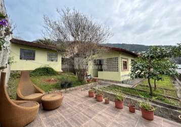 Casa à venda no bairro trindade em florianópolis