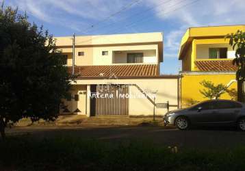 Casa com 4 quartos à venda na avenida ana godói de souza, santa mônica, uberlândia, 152 m2 por r$ 690.000