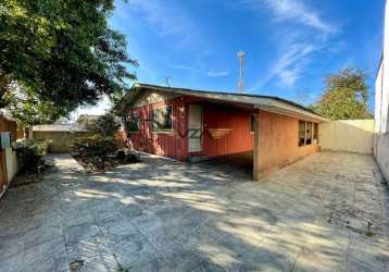 Casa com 3 quartos à venda na rua das carmelitas, 3299, hauer, curitiba por r$ 800.900