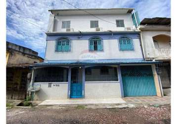 Casa com 3 pavimentos, com 4 suítes no bairro do telegrafo