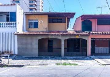 Casa na cidade velha com 3 quartos, 280 m²