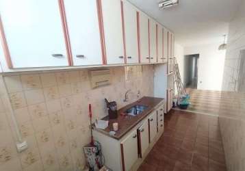 Casa com 2 dormitórios para alugar, 115 m² por r$ 2.300,00 - na região central, próximo ao bairro ferroviários - jundiaí/sp.