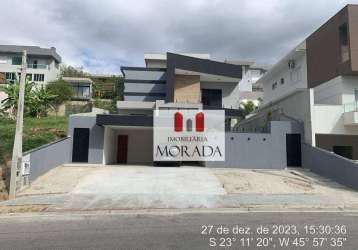 Linda casa no jaguary.  oportunidade