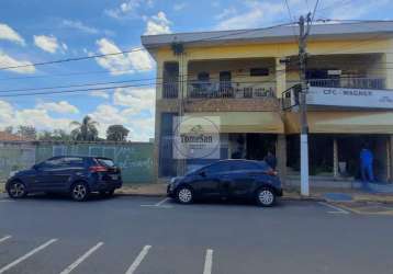 Casa sobrado e área de terreno livre no centro de são pedro