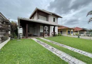 Casa com 4 quartos à venda na rua doutor luiz carlos souza, 141, açores, florianópolis, 154 m2 por r$ 1.600.000