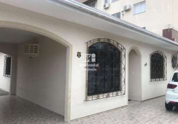 Casa com 4 quartos à venda na rua hidalgo araújo, 848, jardim cidade de florianópolis, são josé, 182 m2 por r$ 1.069.000