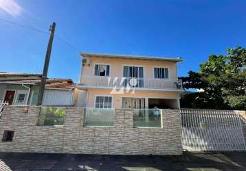 Casa com 4 quartos à venda na rua são miguel, 110, são sebastião, palhoça, 171 m2 por r$ 650.000