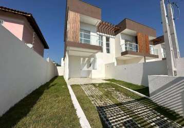 Casa com 2 quartos à venda na rua emily alice schütz, aririu, palhoça, 74 m2 por r$ 380.000