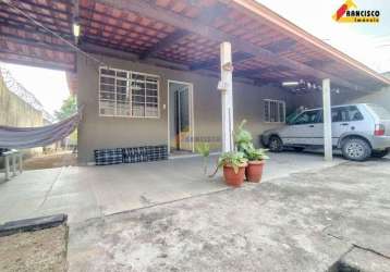 Casa à venda, 2 quartos, 3 vagas, vila das roseiras - divinópolis/mg