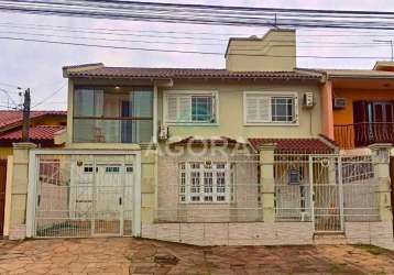 Sobrado de 170 m² com 4 (quatro) dormitórios sendo 1 (uma) suíte  no bairro moinhos de vento