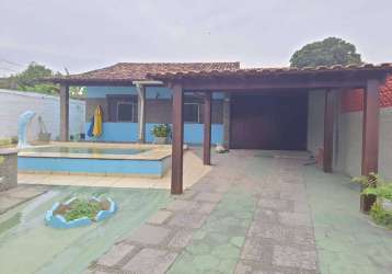 'casa com área goumert na villa capri- araruama-rj'