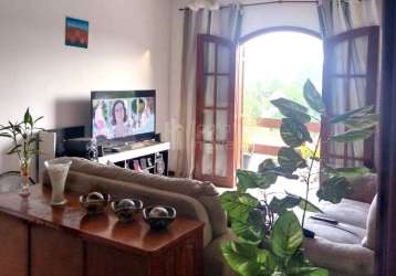 Apartamento com 2 quarto em excelente localização no coqueiral - araruama / rj