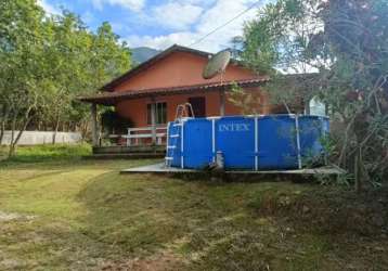 Casa de campo para locação em macaé, serra da cruz, 3 dormitórios, 1 suíte, 2 banheiros