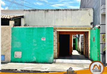 Casa plana no bairro montese