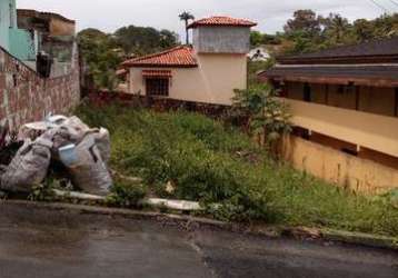 Itapuã excelente terreno em condomínio pequeno