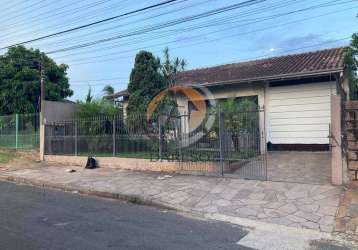 Linda casa de alvenaria com espaço gourmet, piscina e energia solar