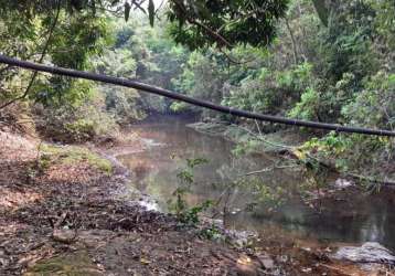 Linda chácara.  rica em agua.  venda porteira fechada.