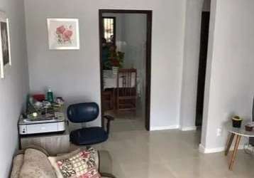 Apartamento com 2 quartos e dependência em cidade nova - 78m²