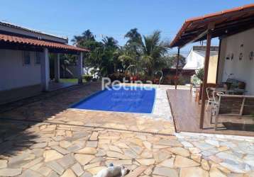 Casa à venda, 3 quartos, custódio pereira - uberlândia/mg - rotina imobiliária