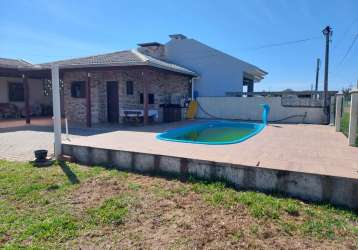 Casa com piscina a venda em arroio do sal.