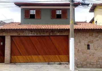 Confortável sobrado 3 quartos (1 suíte) e 3 vagas garagem - vila granada