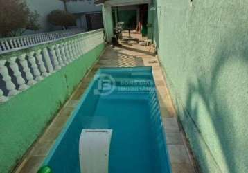 Sobrado com 4 dormitórios, sendo todos suítes, 5 vagas, piscina, 206 metros