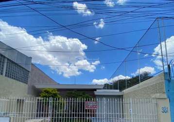 Casa térrea comercial com 3 quartos, quadra e edícula na vila ré, são paulo.