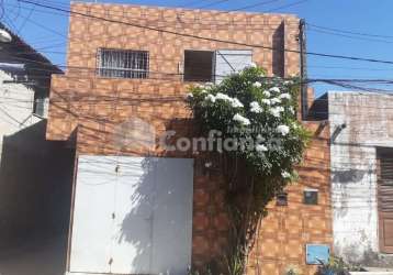 Casa duplex à venda no bairro floresta - fortaleza