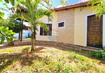 Casa no conj. de ponta c/ 3 dormitórios, lado sombra, ventilada