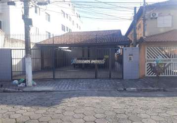 Linda casa em condomínio lado praia