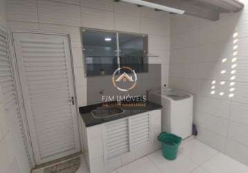 Fjm imoveis vende vendo uma linda casa em condomínio fechado com porteiro 24h  condomínio com loja de conveniência.  onibus na porta para centro de são gonçalo, alcantara, niteroi e rio de janeiro   t