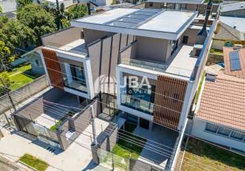 Triplex com terraço em ótima localização no bacacheri/jardim social