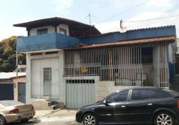 Casa com boa localização no bairro industrial