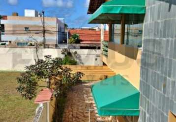 Casa para vender com 5 quartos 1 suítes no bairro coroa do meio em aracaju