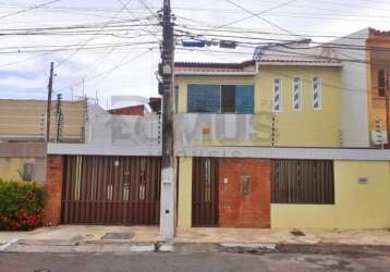 Casa para vender com 4 quartos 2 suítes no bairro luzia em aracaju