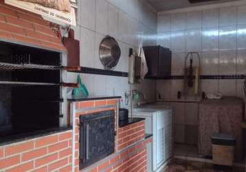 Venda de casa com 3 quartos, cozinha planejada, quintal, no bairro parque da amizade em sumaré/sp