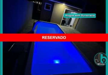 Casa alugar ou vender nações 190m² com piscina 3 quartos sendo 1 suíte e 2 vagas de garagem