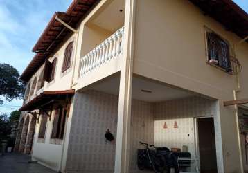 Casa com 4 quartos à venda na rua guilherme reis, 175, parque xangri-lá, contagem por r$ 840.000