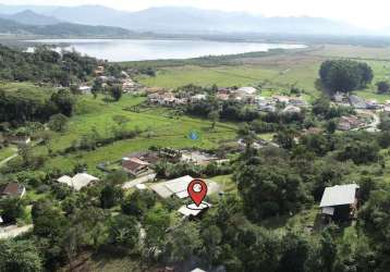 Imóvel com vista apaixonante para a lagoa do coração e da serra do tabuleiro.