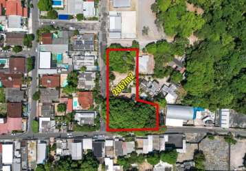 Terreno com um total de 2.867m2 no bairro adrianopolis em manaus