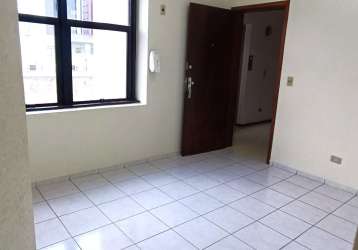 Excelente sala comercial com 3 salas a venda no centro empresarial formato.