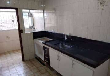 Apartamento sem elevador  68m² 03 dormitorios e 2 vagas de garagens