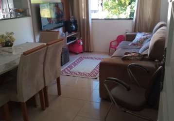 Apartamento 2/4  garagem área  de serviço